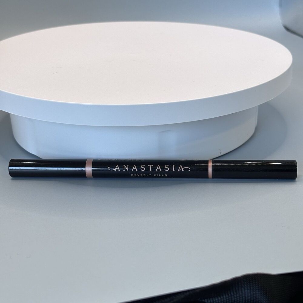 ANASTASIA Beverly Hills BROW DEFINER - CHOCOLATE Full Size .2 g